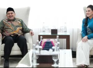 wali kota makassar munafri arifuddin bersama melinda aksa menerima gubernur maluku utara sherly tjoanda di rumah jabatan wali kota makassar
