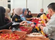 ketua iad sinjai alvi ridwan menghadiri bazar ramadhan untuk masyarakat di sinjai