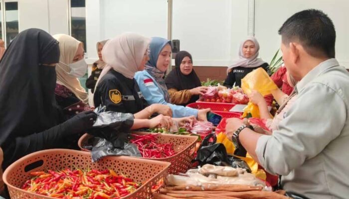 Bantu Kebutuhan Pangan Warga, IAD Sinjai Gelar Bazar Ramadan Murah