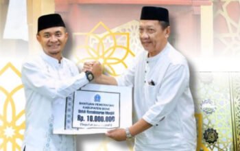 bupati bone andi asman sulaiman memimpin safari ramadhan di masjid besar jamiul ihsan desa uloe