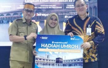 bupati jeneponto h paris yasir membuka launching program jeneponto berhaji jeneponto bahagia di kantor bupati jeneponto