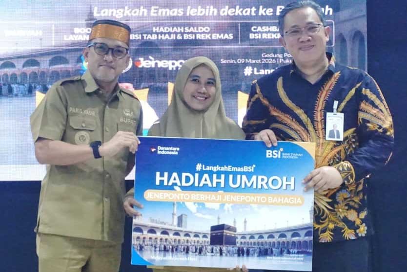 bupati jeneponto h paris yasir membuka launching program jeneponto berhaji jeneponto bahagia di kantor bupati jeneponto