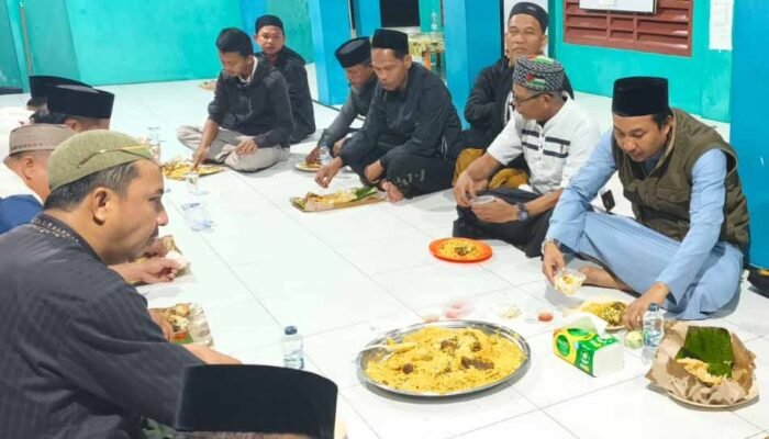 Bupati Luwu Utara Ajak ASN Iktikaf, Pimpin Salat Lail dan Sahur Bersama