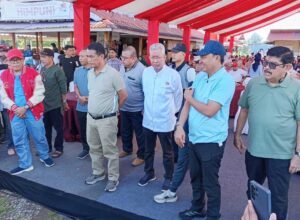 bupati luwu utara andi abdullah rahim menghadiri aksi sosial kkss di masjid andi nurhadi panaikang makassar