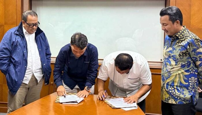 Bupati Luwu Utara Andi Rahim Hadiri MoU Krakatau Niaga dan AKPSI