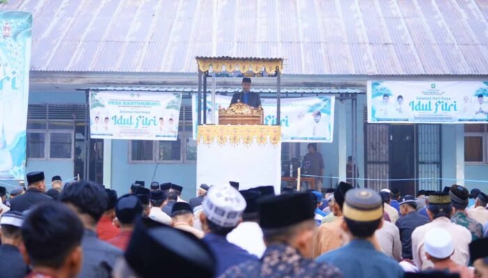 Shalat Ied di Pegunungan Pangkep, Bupati Yusran Ajak Warga Dukung Program Pemerintah