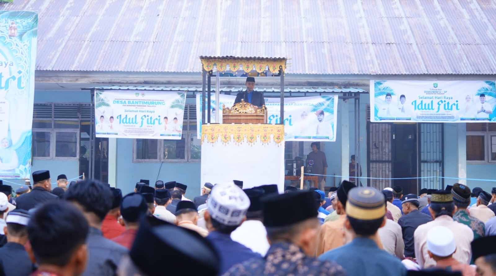 bupati pangkep muhammad yusran lalogau melaksanakan shalat ied di tondong tallasa