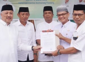 bupati pinrang irwan hamid menghadiri buka puasa bersama kemenag di kabupaten pinrang