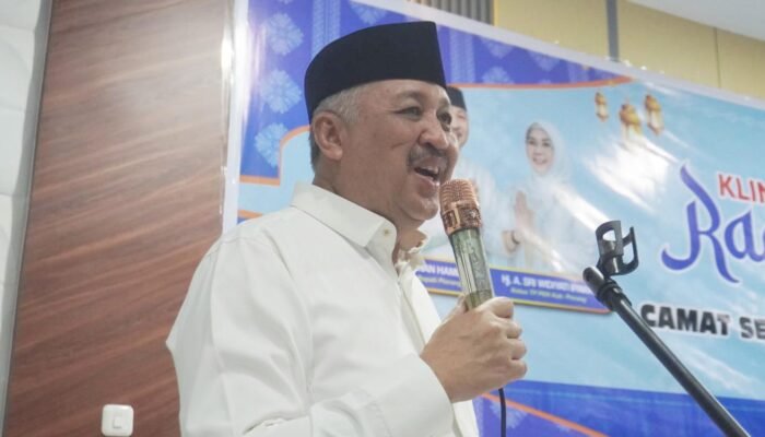 Bupati Pinrang Irwan Hamid Minta Camat Jaga Stabilitas Daerah Akhir Ramadan