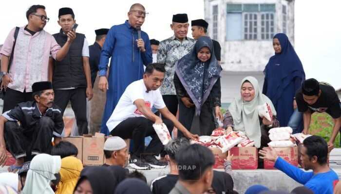 bupati sidenreng rappang syaharuddin alrif membuka pasar murah ramadan di sport centre rappang sidrap
