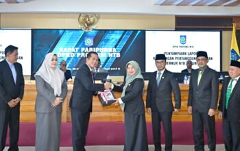 dprd ntb menggelar rapat paripurna lkpj gubernur ntb di mataram