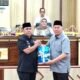ketua dprd wajo menerima dokumen lkpj dari bupati wajo di dprd wajo penyerahan lkpj
