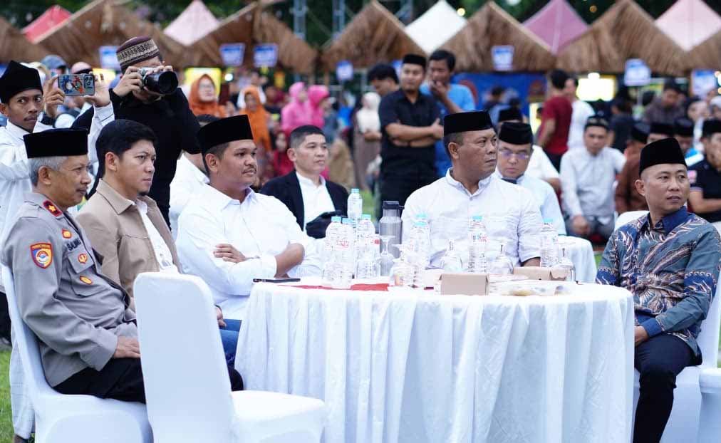 pengunjung memadati festival ramadan bangkit di kabupaten bantaeng dengan puluhan pelaku umkm