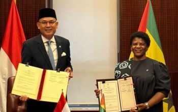 wakil menteri luar negeri ri arrmanatha nasir bertemu menteri luar negeri sao tome ilza amado vaz di ktt oacps guinea khatulistiwa