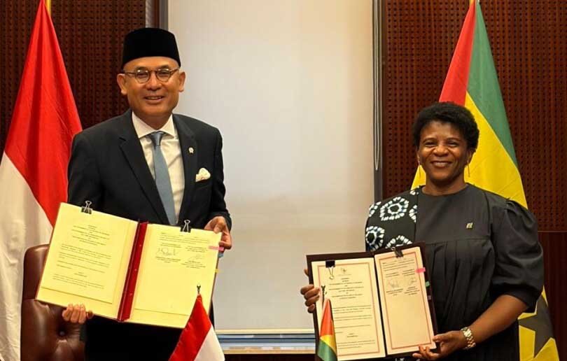 wakil menteri luar negeri ri arrmanatha nasir bertemu menteri luar negeri sao tome ilza amado vaz di ktt oacps guinea khatulistiwa