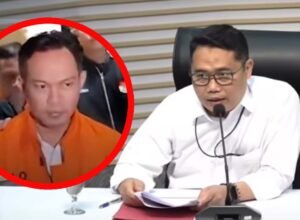 deputi penindakan kpk menyampaikan keterangan pers terkait praktik palak thr pejabat daerah usai ott cilacap