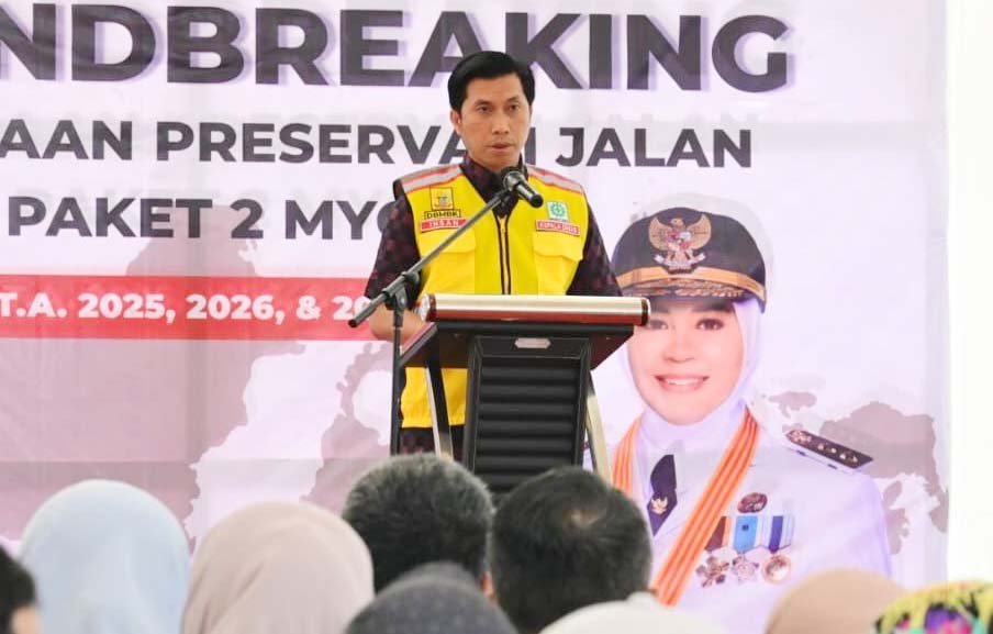 kadis dbmbk sulsel andi ihsan menjelaskan penanganan kerusakan jalan hertasning di makassar