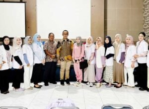 kepala dinas kesehatan luwu utara abd wahid menerima dokter internsip kemenkes di luwu utara