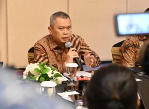 menteri perhubungan dudy purwagandhi menyampaikan arahan ramp check transportasi di jakarta