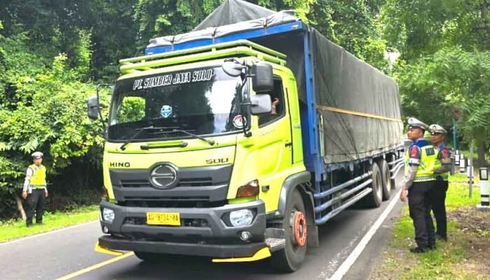 Menhub Dudy Soroti Truk Logistik Bandel Picu Antrean Panjang Pelabuhan Gilimanuk