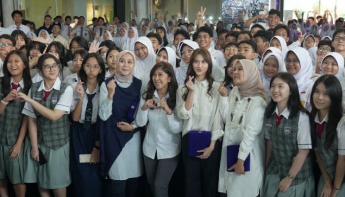 Menkomdigi Meutya Hafid Tunda Akses Media Sosial Anak di Bawah 16 Tahun