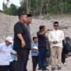 bupati bone andi asman sulaiman mendampingi mentan meninjau proyek pelabuhan tonra di bone