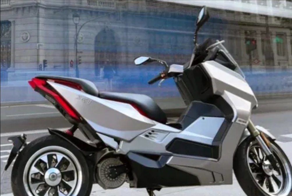 motor listrik byd scorpio x1 desain maxi scooter futuristik