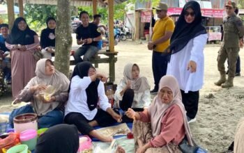 wakil bupati luwu timur meninjau pantai ujung suso di burau memastikan keamanan wisata