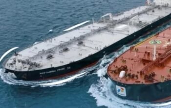 kapal tanker melintasi selat hormuz untuk menjaga pasokan energi nasional indonesia