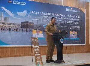 bupati bantaeng m fathul fauzy nurdin menghadiri sosialisasi program bantaeng bangkit berhaji di gedung balai kartini bantaeng