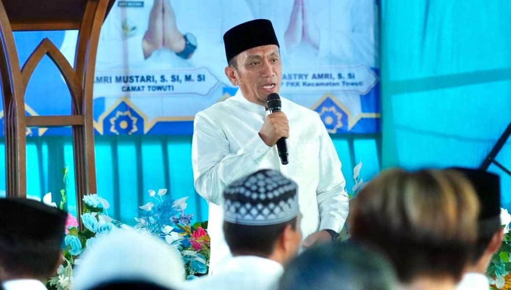 bupati luwu timur irwan bachri syam menghadiri safari ramadan di rumah jabatan camat towuti