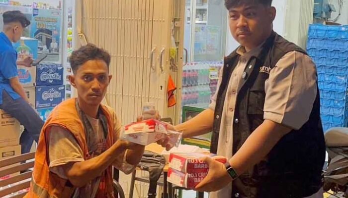 BMH Tebar Kebaikan Ramadan, 200 Paket Sahur Dibagikan di Makassar