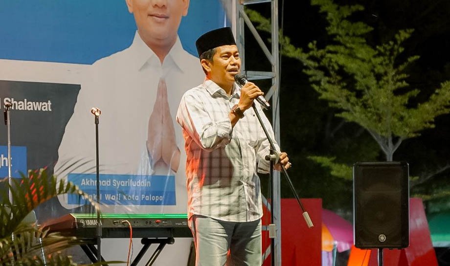 pj sekda kota palopo zulkifli halid membuka ramadhan night market di pelataran taman i am palopo city