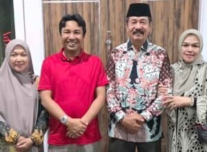 andi abdullah rahim menerima luthfi a mutty di luwu utara