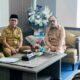 suhardi duka memimpin rapat thr pppk di mamuju