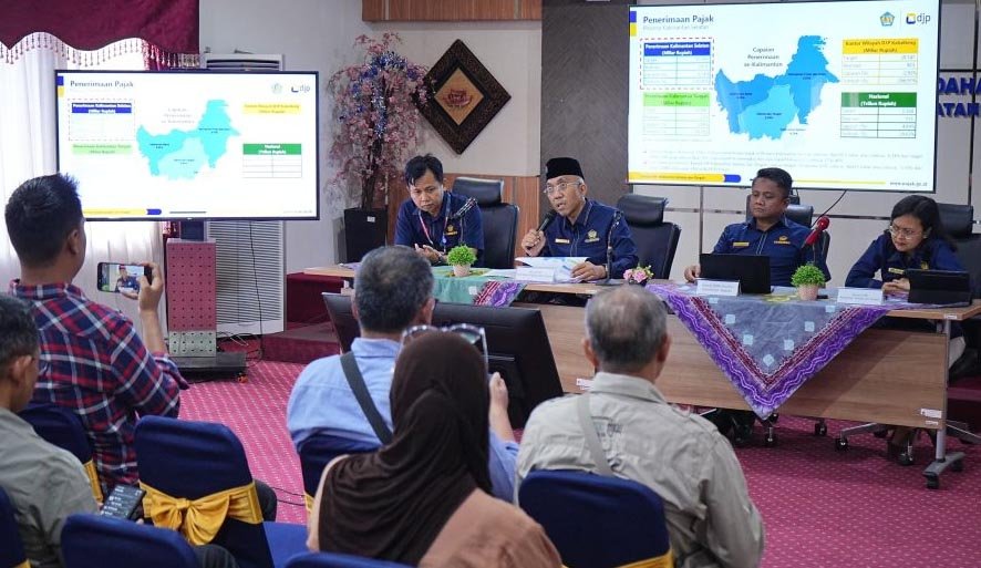 kepala kanwil djpb kalsel catur ariyanto widodo menyampaikan tkd di banjarmasin