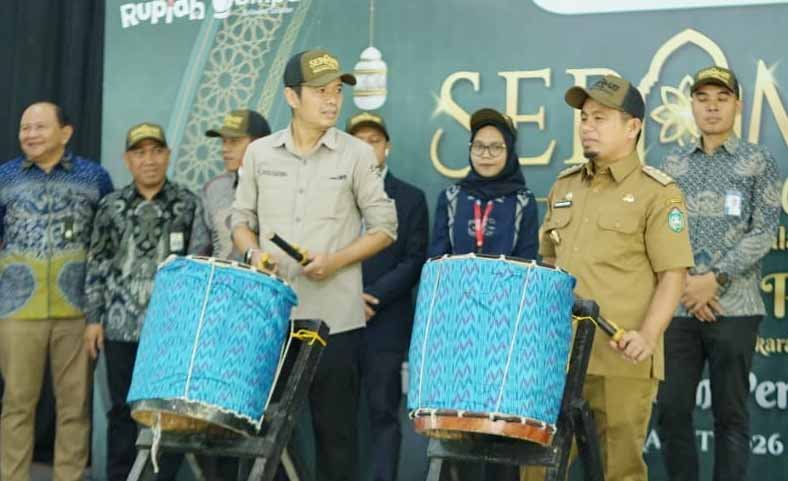 wali kota parepare tasming hamid membuka kegiatan serambi bank indonesia di islamic center parepare