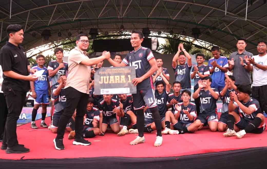 sekda parepare amarun agung hamka menutup liga ramadan 2026 di lapangan andi makkasau parepare