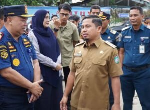 wali kota parepare tasming hamid meninjau terminal pelabuhan ajatappareng di parepare