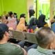 warga menunggu antrean pelayanan kesehatan di rsud sinjai pasca lebaran 1447 h
