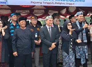 wakil gubernur banten achmad dimyati natakusumah menghadiri hut pandeglang di alun-alun pandeglang