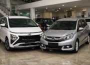 hyundai stargazer 2022 dan honda mobilio 2020 di showroom mobil bekas indonesia april 2026