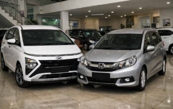 hyundai stargazer 2022 dan honda mobilio 2020 di showroom mobil bekas indonesia april 2026