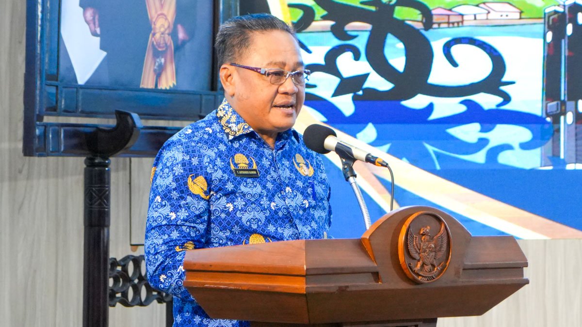 asisten setda kalbar anthonius rawing berbicara tentang imunisasi