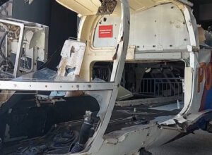 artefak helikopter rusak akibat tsunami di museum tsunami aceh banda aceh