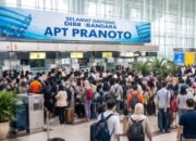 ARUS MUDIK — Bandara APT Pranoto Samarinda melayani puluhan ribu penumpang selama Lebaran 2026 dengan tren peningkatan signifikan. (foto/ist)