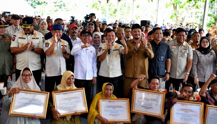 Negara Turun Tangan, Bantuan Rumah Rusak Aceh Tamiang Diserahkan Menko PMK dan Mendagri