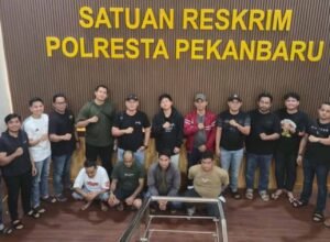 debt collector tarik paksa fortuner pekanbaru