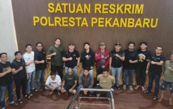 debt collector tarik paksa fortuner pekanbaru