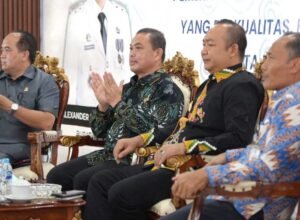 gubernur kalbar ria norsan saat musrenbang bahas dana desa dan anggaran daerah